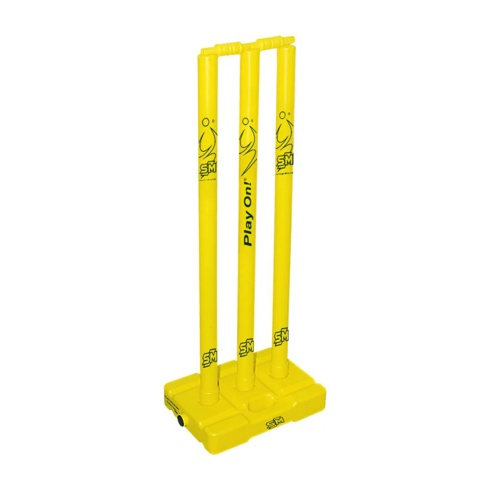 STUMPS - PLASTIC (SET OF 3 WITH BASE & BAILS)